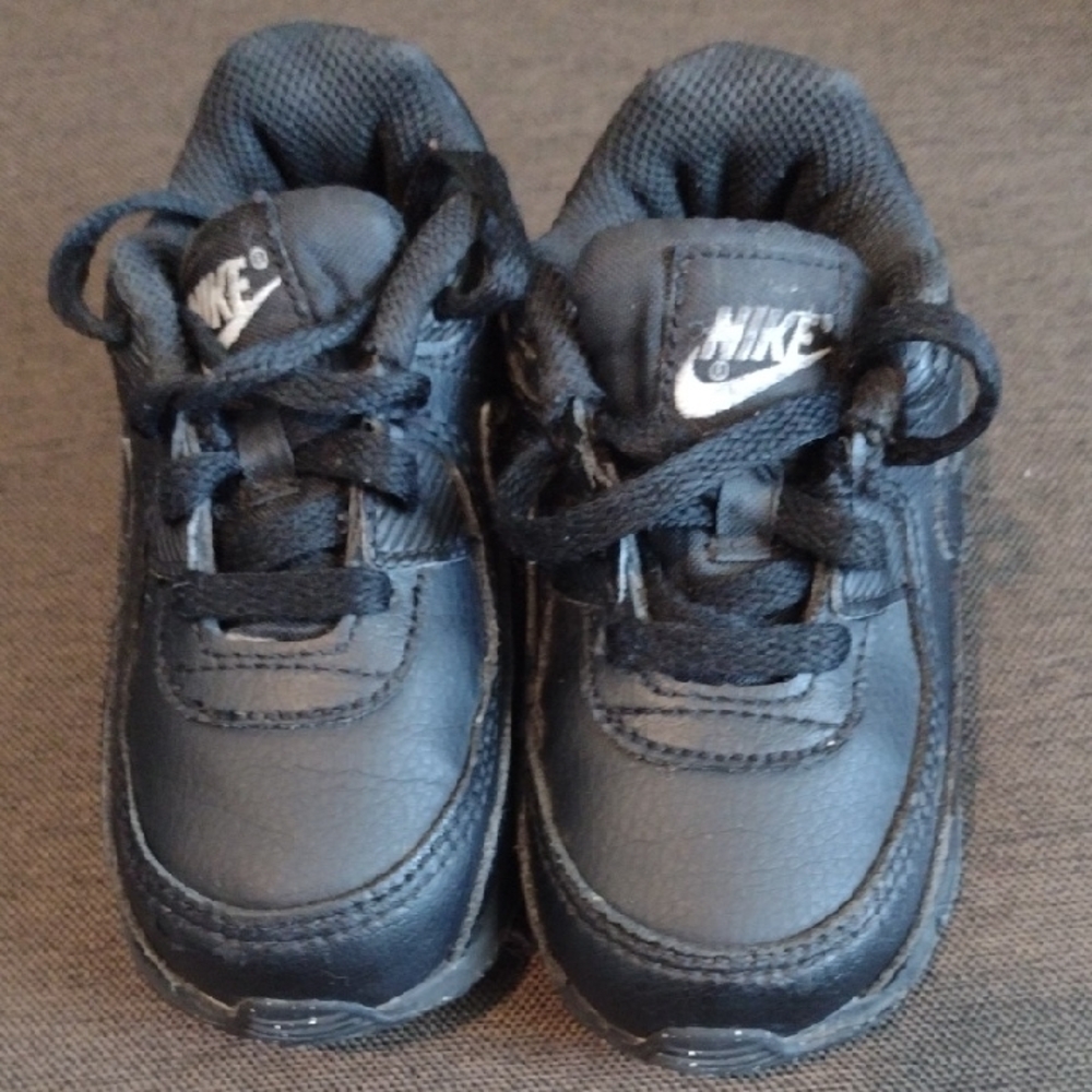 Nike Kids Black Sneakers Euc